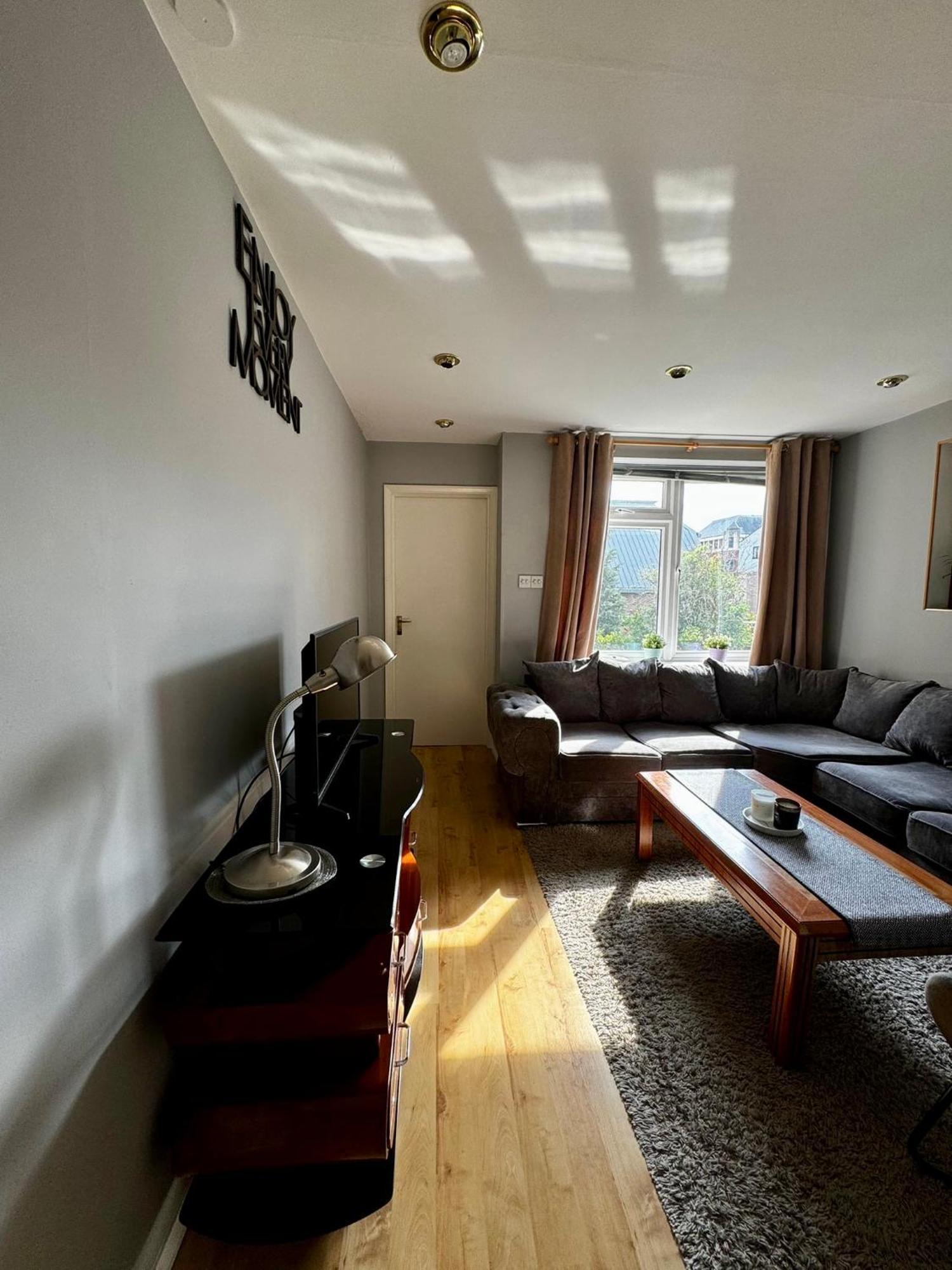 Amazing En-Suite Apartment In Finchley Central London Kültér fotó