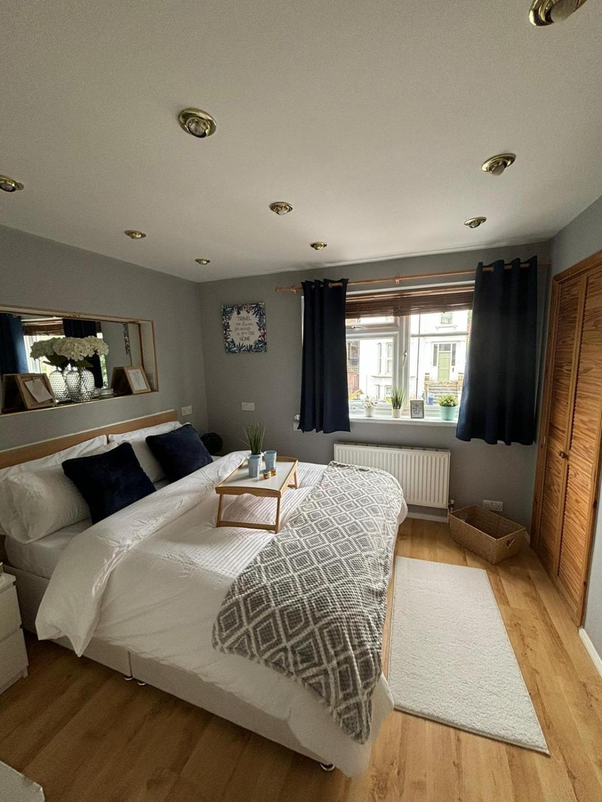Amazing En-Suite Apartment In Finchley Central London Kültér fotó