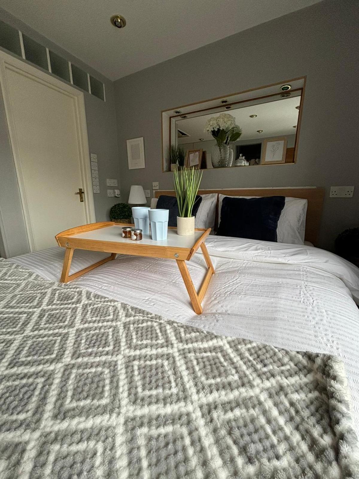 Amazing En-Suite Apartment In Finchley Central London Kültér fotó