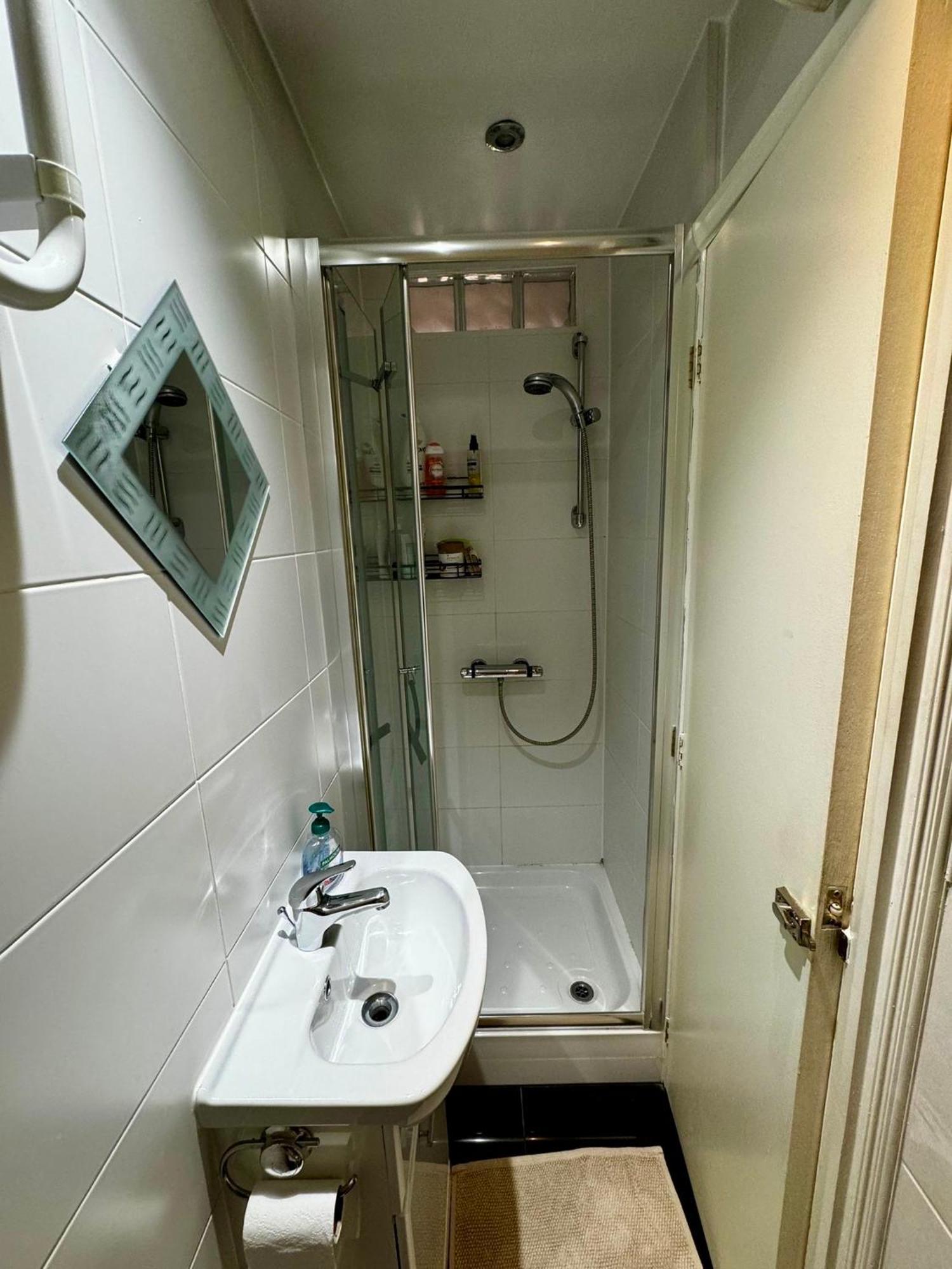 Amazing En-Suite Apartment In Finchley Central London Kültér fotó