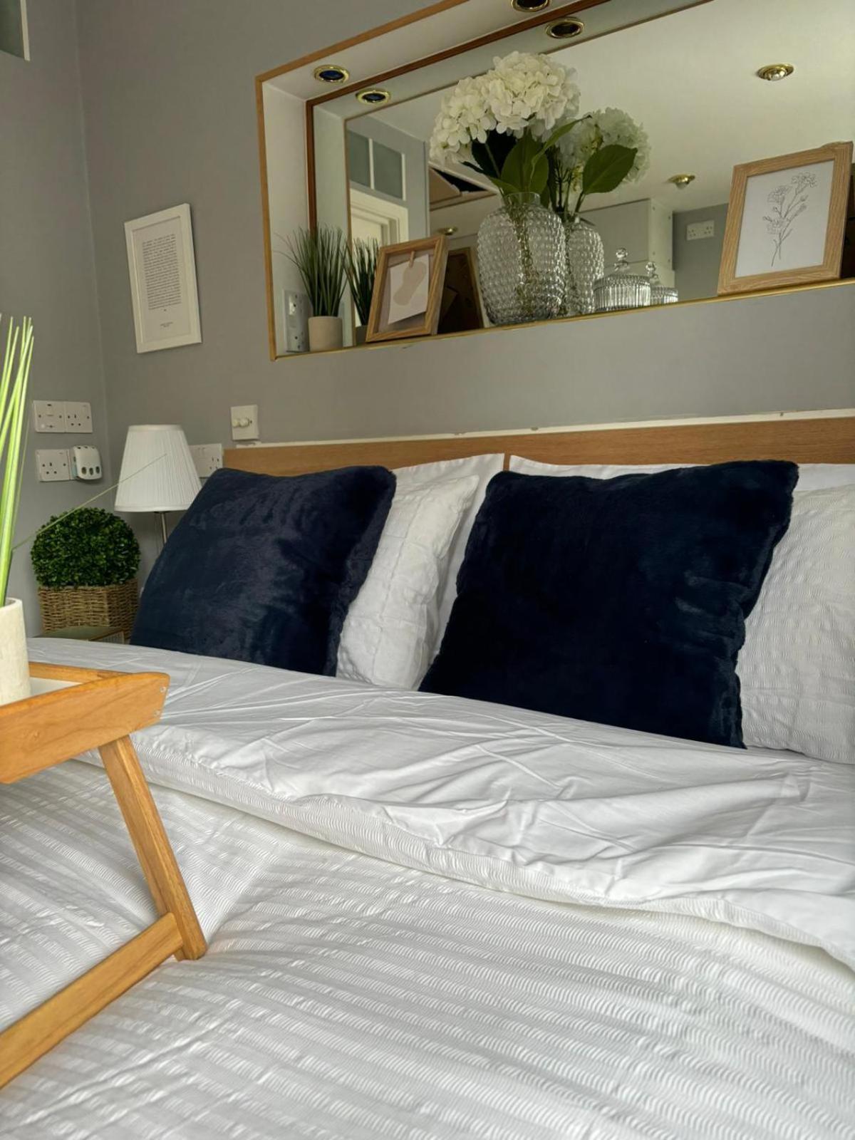 Amazing En-Suite Apartment In Finchley Central London Kültér fotó