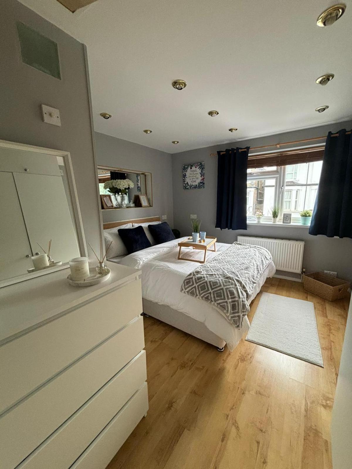 Amazing En-Suite Apartment In Finchley Central London Kültér fotó