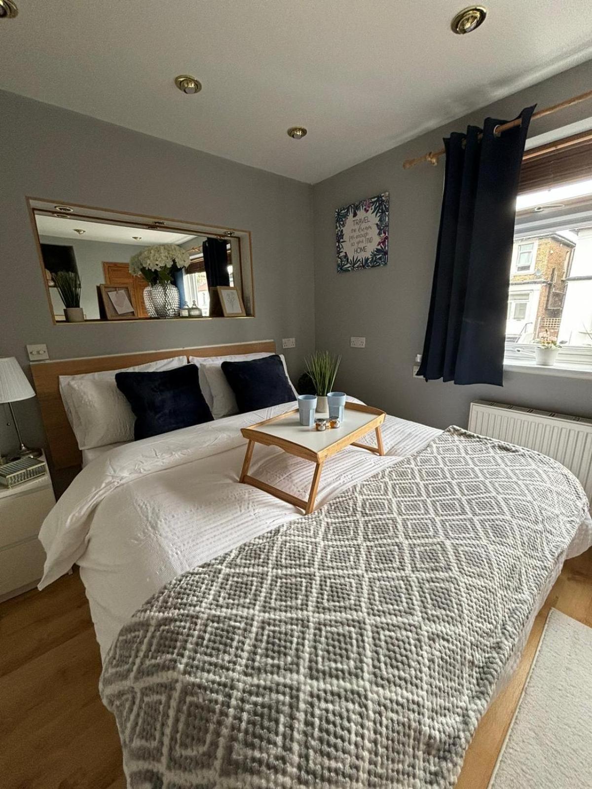 Amazing En-Suite Apartment In Finchley Central London Kültér fotó