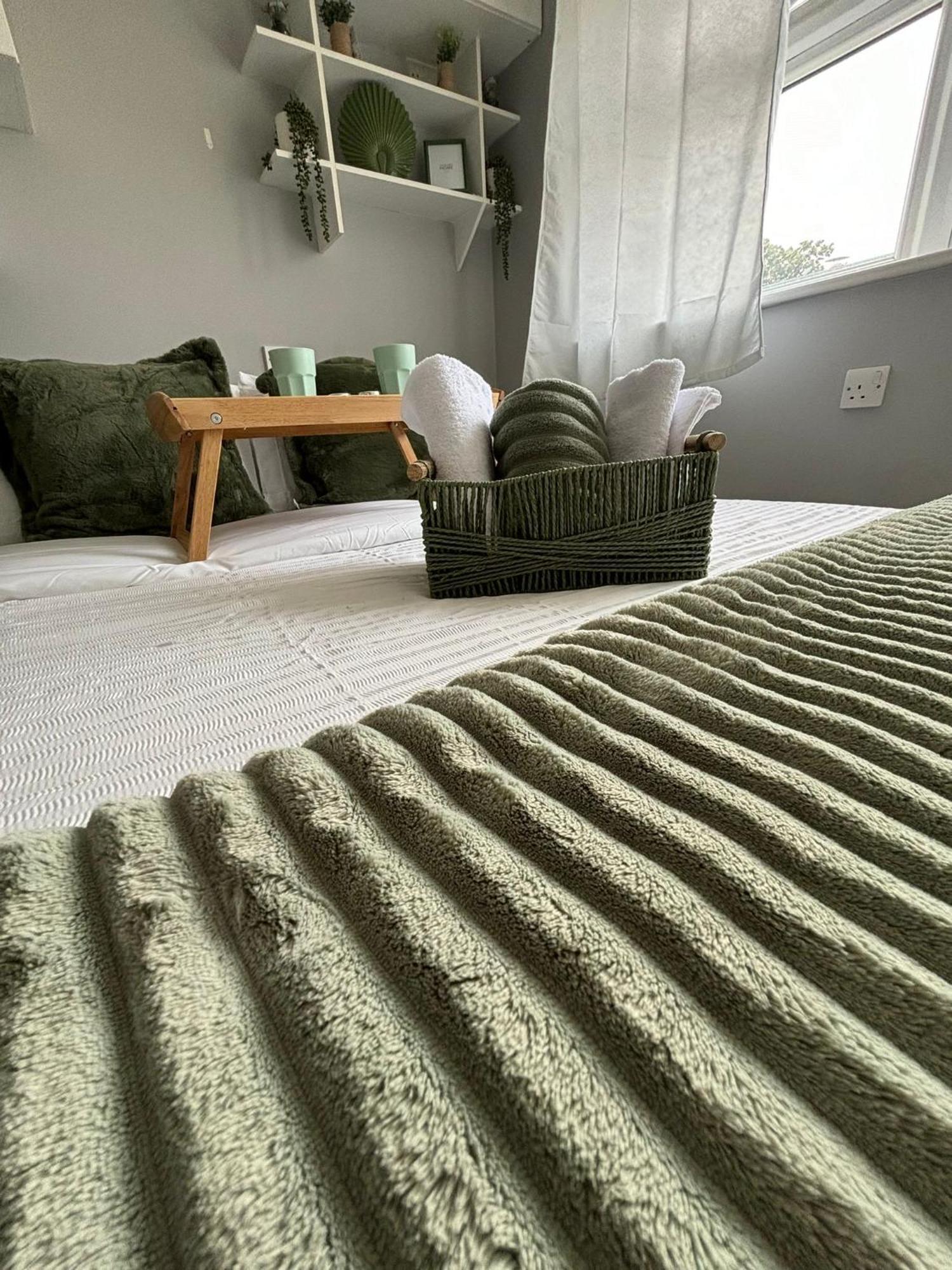 Amazing En-Suite Apartment In Finchley Central London Kültér fotó