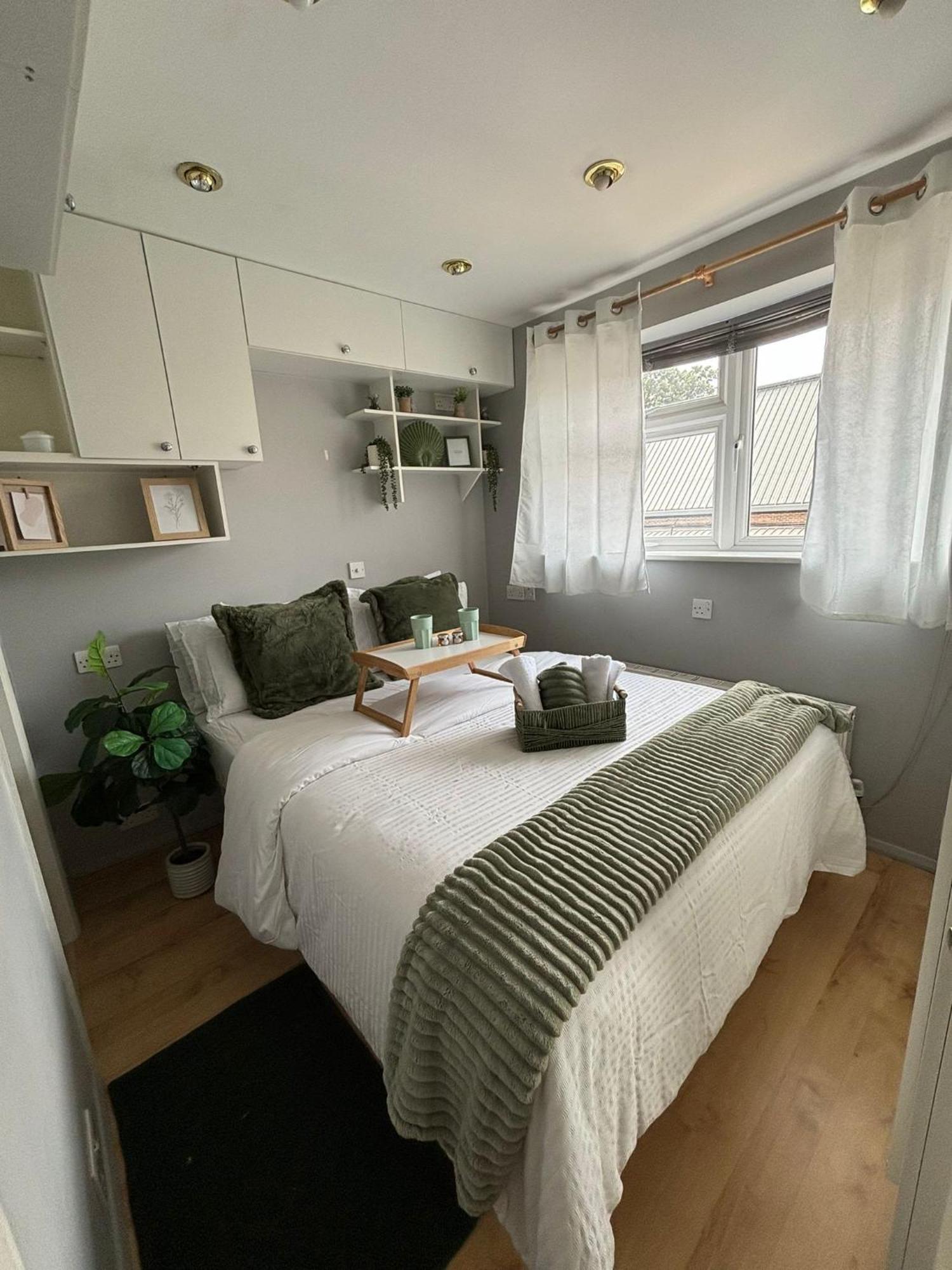 Amazing En-Suite Apartment In Finchley Central London Kültér fotó
